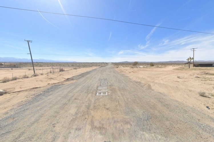 加州偏远沙漠社区发现五人死亡